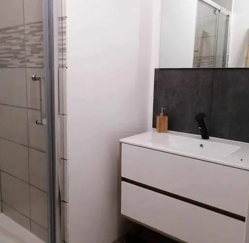 아파트 La Maison Aux Escargots *jacuzzi* *