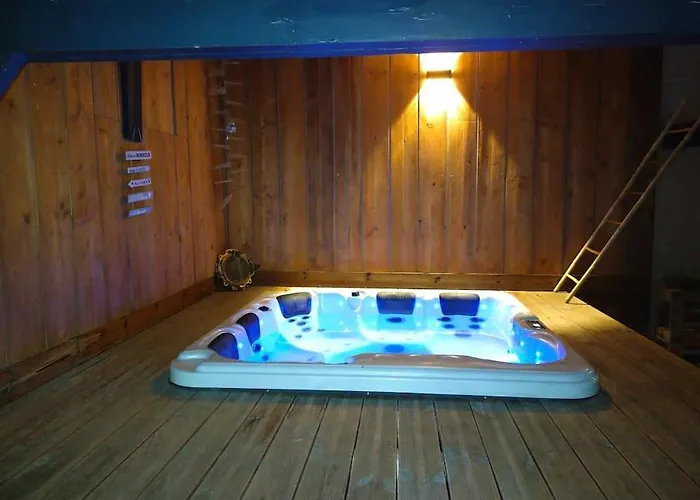 La Maison Aux Escargots *jacuzzi* 에냉보몽