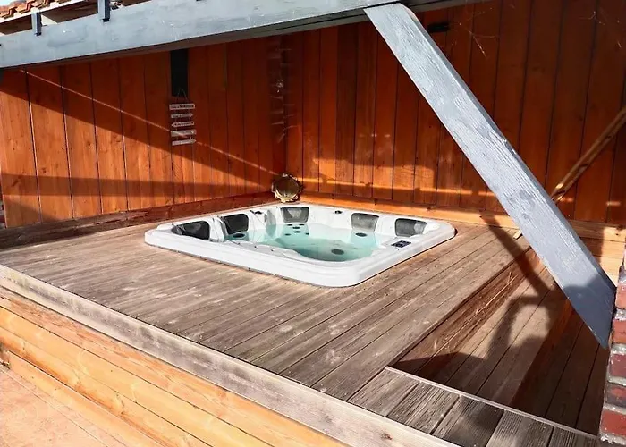 La Maison Aux Escargots *jacuzzi* 아파트