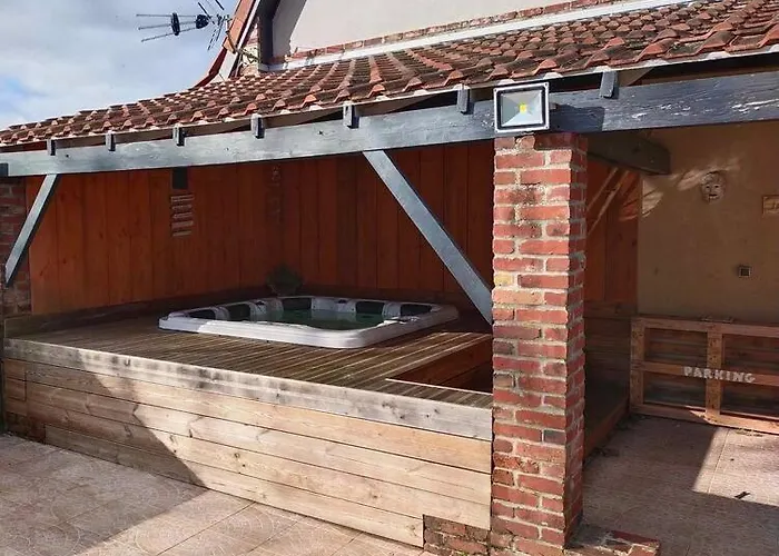 아파트 La Maison Aux Escargots *jacuzzi*