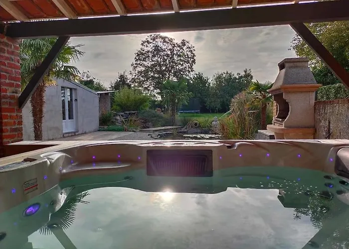 아파트 La Maison Aux Escargots *jacuzzi* *